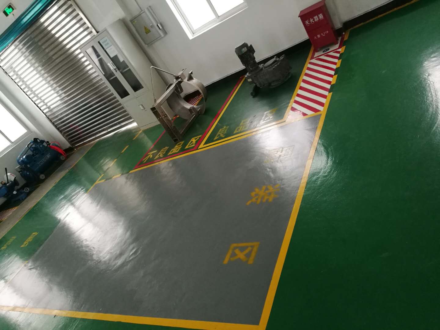 上海泗泾项目二期地坪漆施工